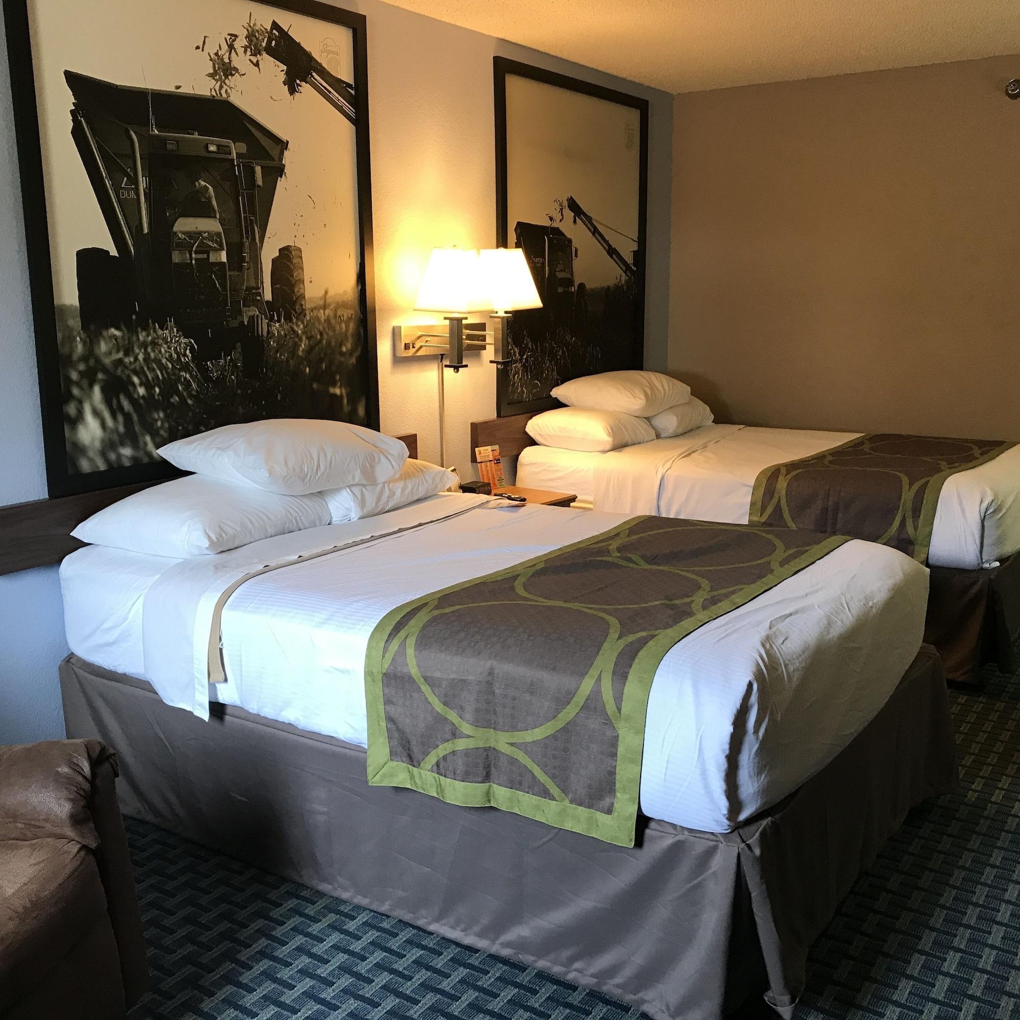 Super 8 By Wyndham Omaha/west Dodge Motel Omaha